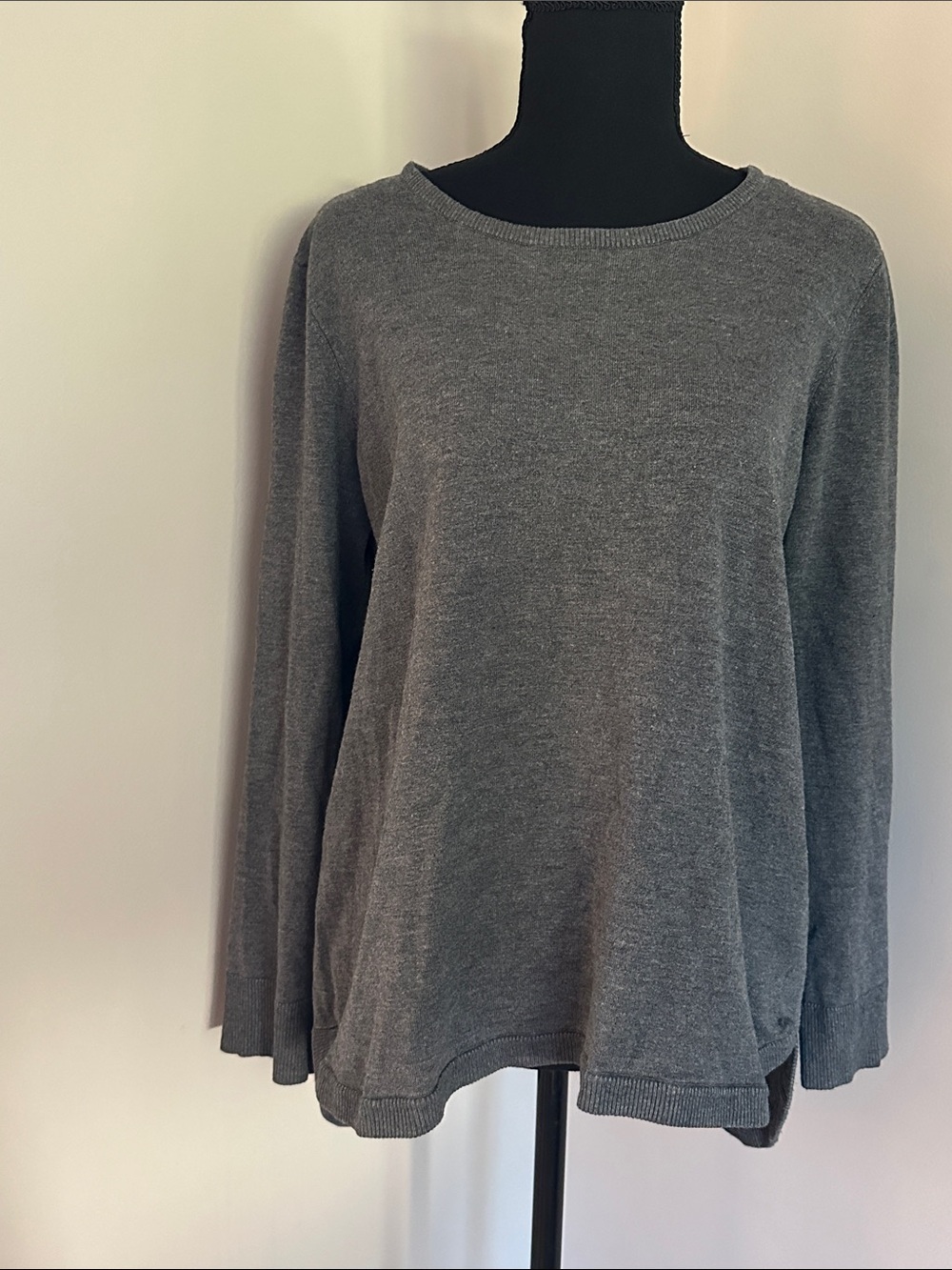 *CYRUS* Grey Lightweight Crewneck Sweatshirt Size Large